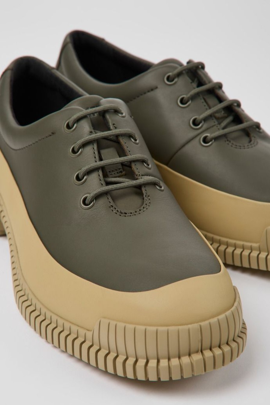 Camper Groen-Beige Herenschoenen