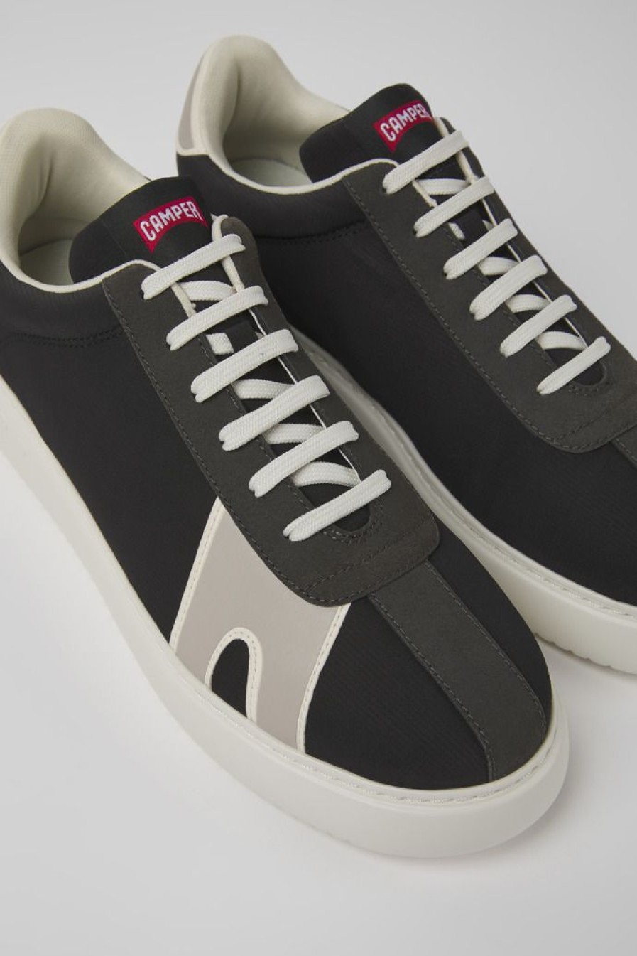 Camper Zwart, Grijs En Witte Herensneakers