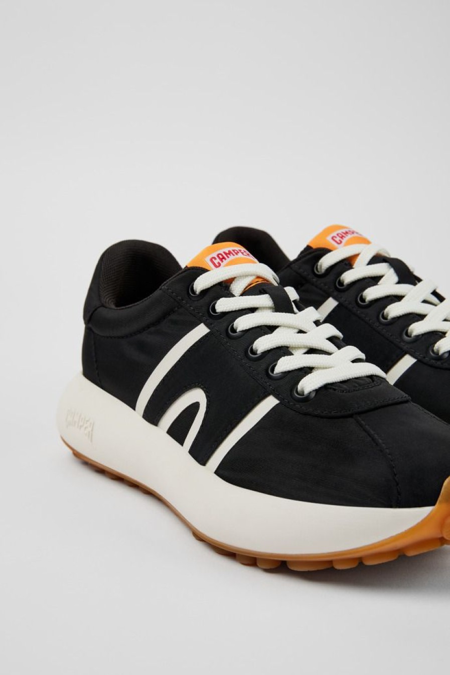 Camper Zwarte Textiel Sneaker Voor Dames