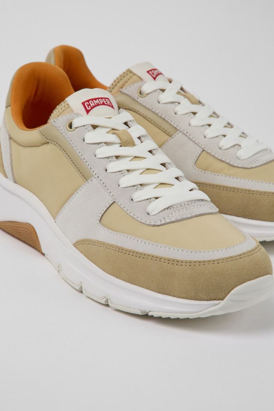 Camper Beige En Witte Nubuck Herensneakers